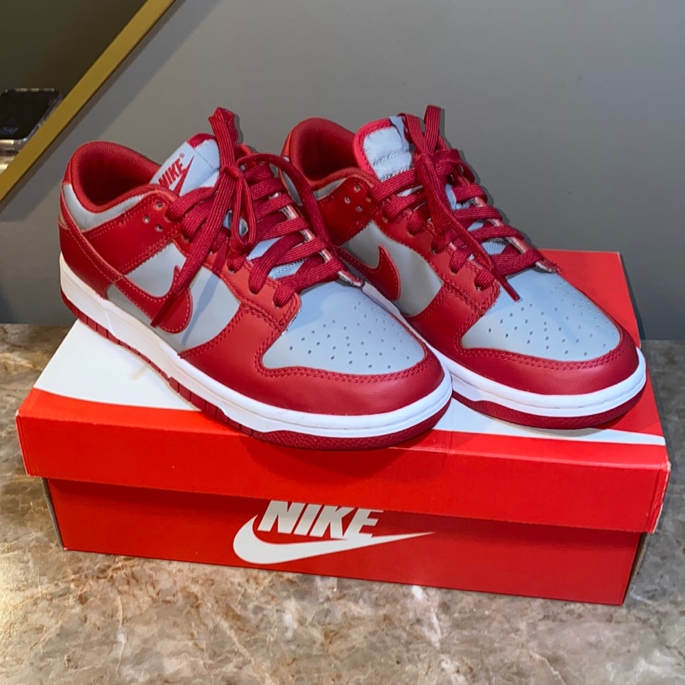 NIKE DUNK LOW